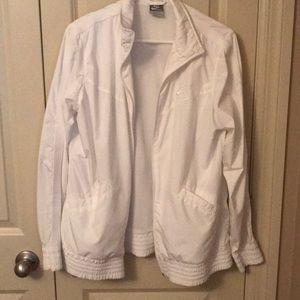 White nike wind breaker